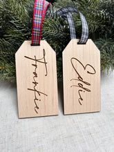 Load image into Gallery viewer, Family Stocking Tags, Engraved Christmas Stocking Tag, Simple Tag, Xmas Gift Labels, Wooden Stocking Name, Personalised Christmas Name Place