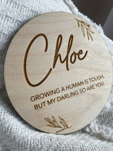 Load image into Gallery viewer, Mum to be Disc,  Pregnancy Gift, Baby Shower Present, Growing a Human, Wooden Disc, Pregnancy hamper Plaque, Expecting Mum Gift, Mummy to Be